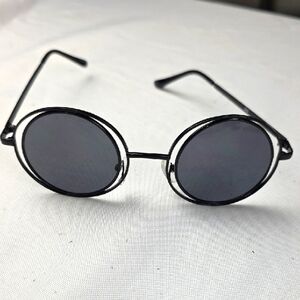 Round Black Sunglasses Metal W/Nose Pieces Unbranded EUC